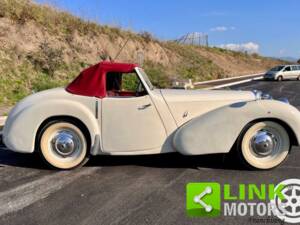 Image 6/10 de Triumph Dolomite 2-Litre (1942)