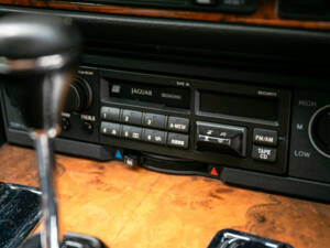 Image 25/45 de Jaguar XJRS 6.0 (1993)