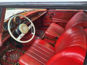 Imagen 19/49 de Mercedes-Benz 250 SE (1966)