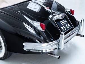 Immagine 28/36 di Jaguar XK 150 DHC (1957)