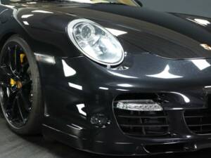 Image 24/30 of Porsche 911 Turbo (2006)