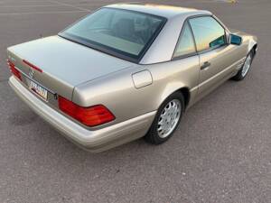 Immagine 28/35 di Mercedes-Benz SL 600 (1998)