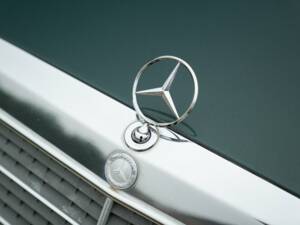 Bild 21/50 von Mercedes-Benz 200 D (1990)