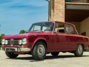 Image 9/42 de Alfa Romeo Giulia 1300 Super (1973)