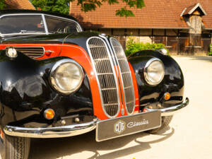 Image 18/47 of BMW 327 (1939)