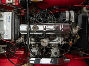 Image 44/44 of Triumph TR 250 (1968)