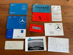 Image 28/28 of Mercedes-Benz 380 SL (1981)