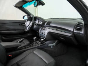 Image 12/50 of BMW 120d (2008)