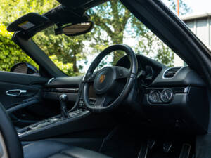 Image 43/47 of Porsche Boxster (2016)
