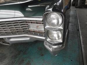 Bild 25/50 von Cadillac DeVille Convertible (1967)