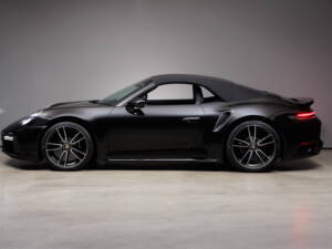 Image 6/37 of Porsche 911 Turbo S (2024)