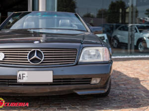 Imagen 9/34 de Mercedes-Benz 500 SL (1992)