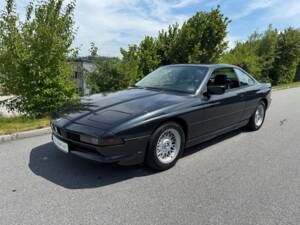 Image 37/37 of BMW 850i (1991)