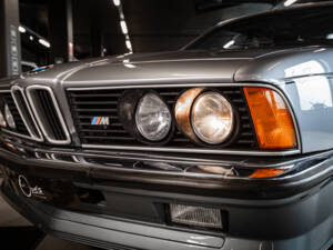 Image 6/26 de BMW M 635 CSi (1985)