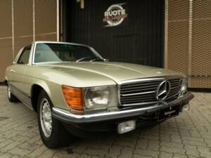 Image 9/50 of Mercedes-Benz 500 SEC (1984)