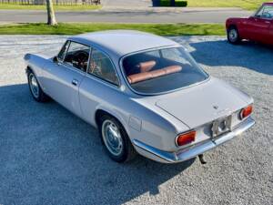 Image 45/47 de Alfa Romeo 1750 GT Veloce (1968)