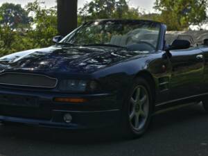 Imagen 2/50 de Aston Martin V8 Volante (1998)