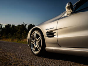 Image 43/50 of Mercedes-Benz SL 55 AMG (2006)