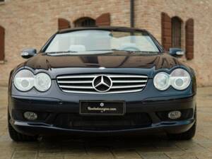 Image 3/50 of Mercedes-Benz SL 55 AMG (2003)