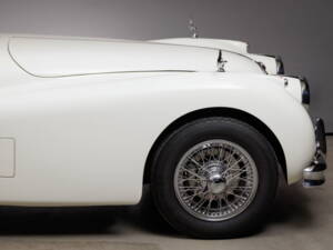 Image 8/39 of Jaguar XK 140 OTS (1954)