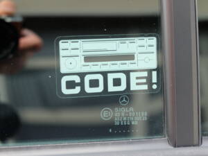 Image 56/75 of Mercedes-Benz E 280 T (1994)