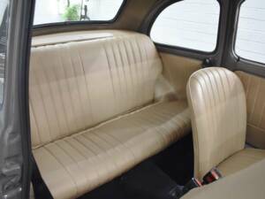 Image 19/33 of FIAT 500 L (1972)