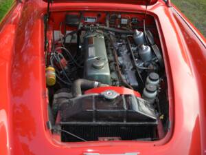 Image 17/20 of Austin-Healey 100&#x2F;6 (BN6) (1958)