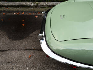 Image 24/60 de Jaguar E-Type (1970)