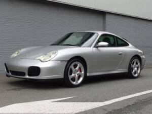Bild 2/100 von Porsche 911 Carrera 4S (2002)