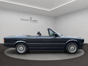 Image 5/27 de BMW 320i (1989)