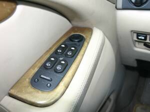 Bild 27/51 von Jaguar S-Type 4.0 V8 (2000)