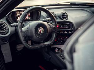 Image 10/50 of Alfa Romeo 4C (2016)