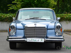 Image 8/50 de Mercedes-Benz 280 SE 3,5 (1971)