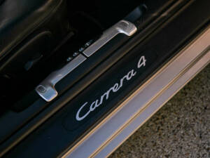 Imagen 17/27 de Porsche 911 Carrera 4 (2000)