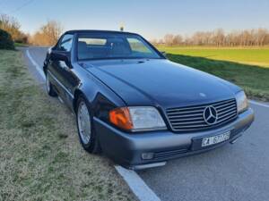 Image 6/28 of Mercedes-Benz 300 SL-24 (1990)