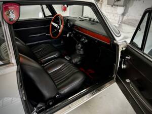Immagine 12/53 di Alfa Romeo Giulia GT 1300 Junior (1970)