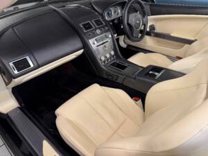 Bild 28/38 von Aston Martin DB 9 Volante (2008)