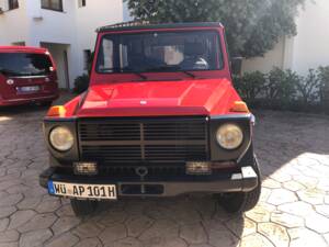 Image 1/19 of Mercedes-Benz 240 GD (SWB) (1980)