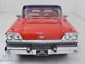 Image 2/32 of Ford Galaxie Sunliner (1959)