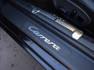 Imagen 23/44 de Porsche 911 Carrera (1999)