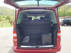 Image 4/23 of Volkswagen T5 Multivan 3.2 V6 4Motion (2007)