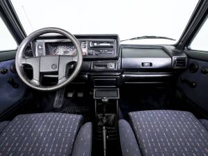 Image 26/50 of Volkswagen Golf I Cabrio 1.8 (1992)
