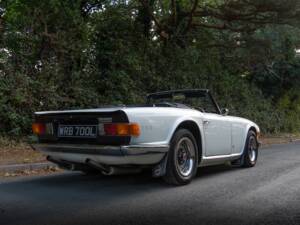 Afbeelding 6/14 van Triumph TR 6 PI (1972)