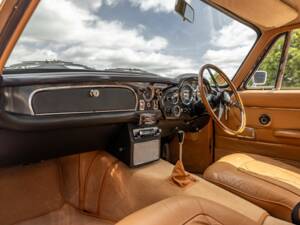 Bild 39/50 von Aston Martin DB 6 Vantage (1969)