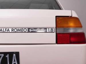 Imagen 11/33 de Alfa Romeo Giulietta 1.8 (1982)