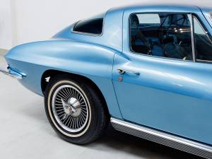 Image 31/45 of Chevrolet Corvette Sting Ray (1966)