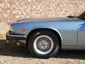 Image 32/50 de Jaguar XJS 5.3 V12 (1989)