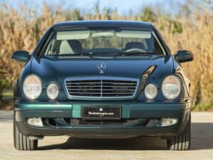 Imagen 11/50 de Mercedes-Benz CLK 200 (1997)