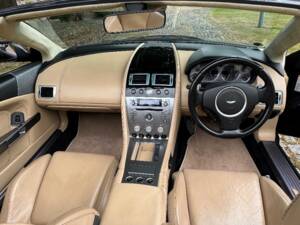 Immagine 22/32 di Aston Martin DB 9 Volante (2006)