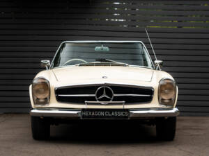 Image 3/52 of Mercedes-Benz 230 SL (1964)